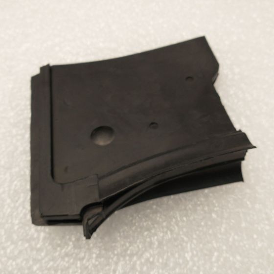 (E9 2.5CS - 3.0CSL) Rear window to regulator rubber seal RH