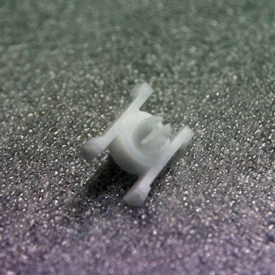 (E30) Plastic H clip for black side moulding