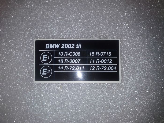 (02 models) E mark Sticker BMW 2002tii