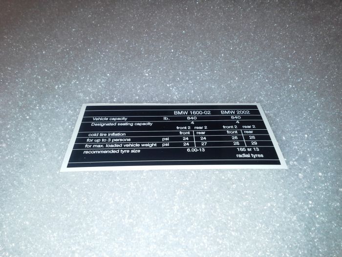 (02 models) 2002 Vehicle Capacity Sticker